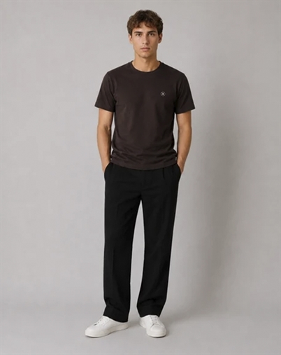 Clean Cut Copenhagen - X Organic T-Shirt - Dark Brown